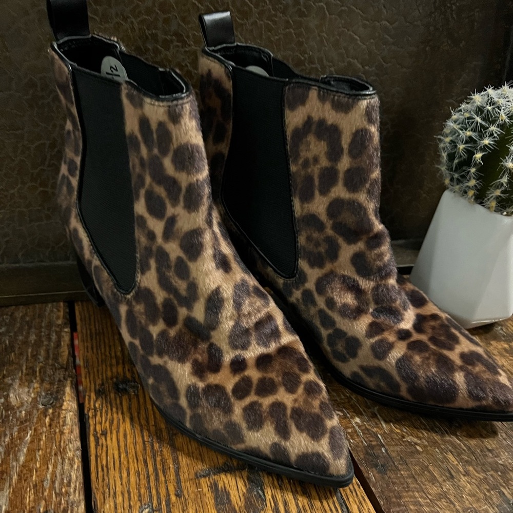 Nine West Booties- Pony hair- Leopard size 6.5
